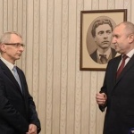 Премиерът, а не президентът ще присъства на срещата на върха на НАТО