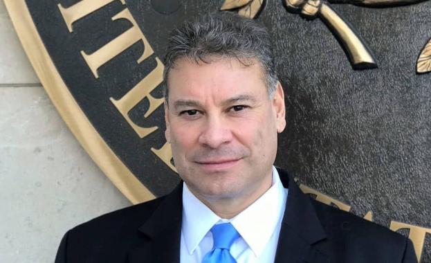 Специалният пратеник на Америка за Западните Балкани Габриел Ескобар заяви