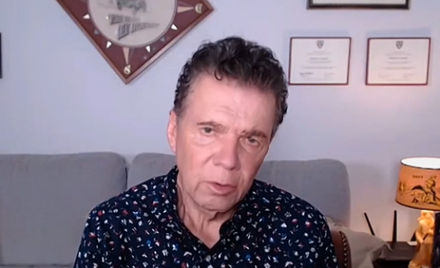 Майкъл Гийън е първият журналист в света който успява да