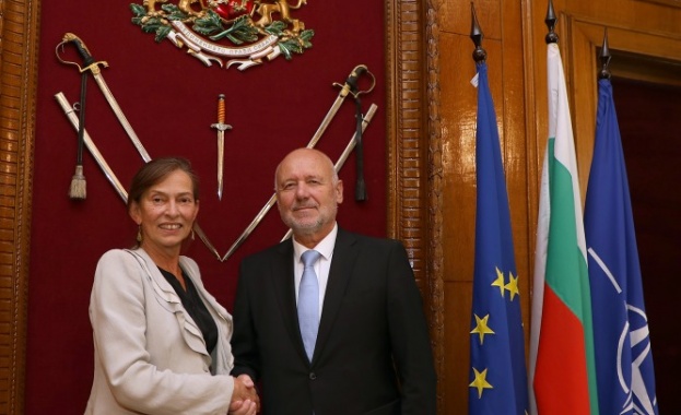 Министърът на отбраната Тодор Тагарев и посланикът на Федерална република