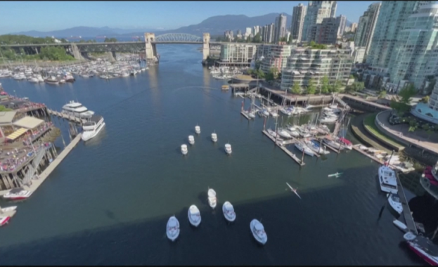 В Деня на Канада: Балет с лодки край Ванкувър