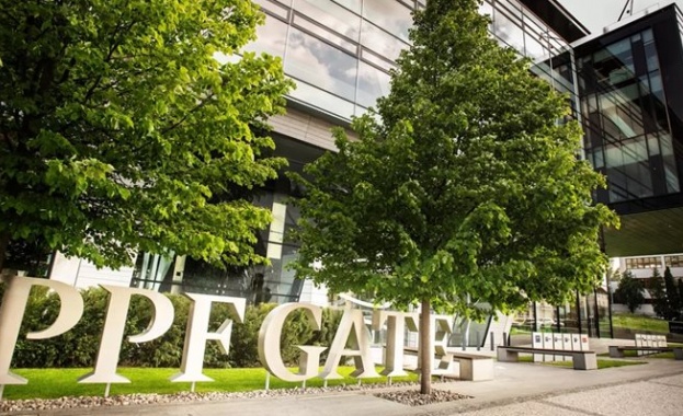 PPF Telecom Group B V или PPF Telecom която включва телекомуникационните