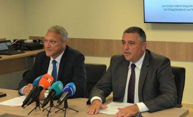 Интерактивни видеоклипове в теоретичните изпити ще измерват знанията на кандидатите