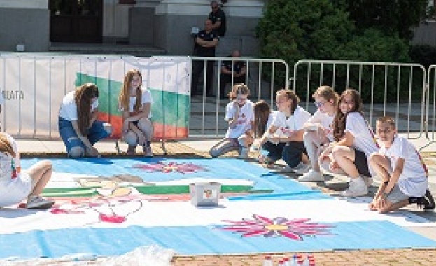 На 24 април се отбелязва Световният ден на младежката солидарност