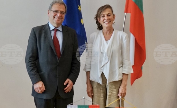 Министърът на околната среда и водите Юлиян Попов се срещна