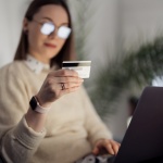 Знаете ли какви са разликите между кредитна и дебитна карта?