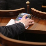 Единодушно: Парламентът прие оставката на Николай Денков (Обновена)