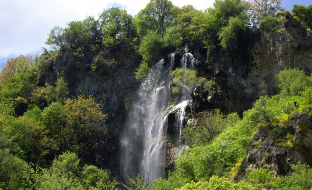 Мъж загина след падане в района на Скакавишкия водопад в