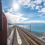 Възобновено е движението на влаковете по Кримския мост