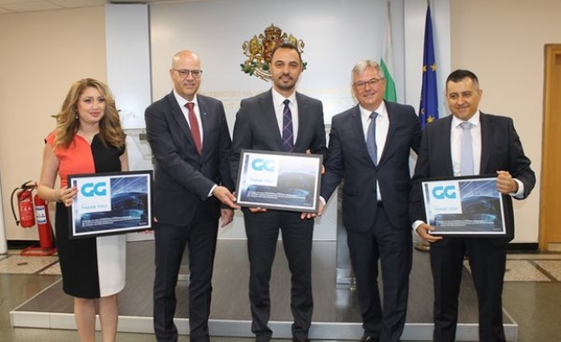 Министър Богданов: Предстои инвестиция за 60 млн. лв. в завод за автомобилни компоненти