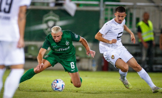 Лудогорец разгроми Балкани и продължава в ШЛ