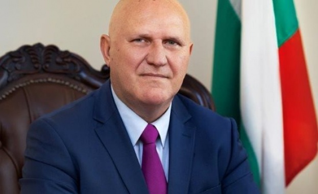 По разпореждане на министъра на образованието и науката проф Галин