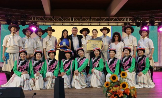 Над 5000 посетители събра Международният фолклорен фестивал в Челопеч