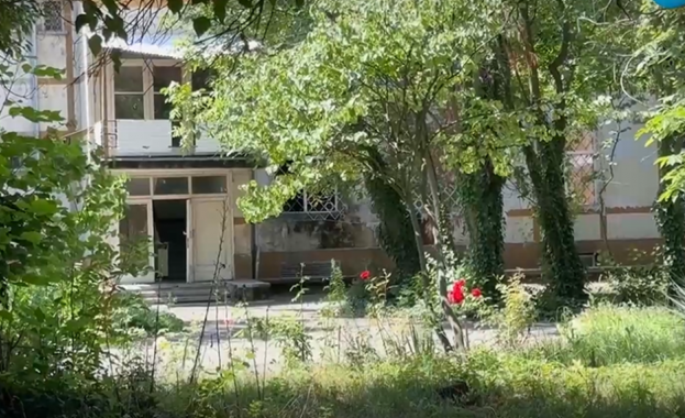 Служители на най голямата психиатрична болница в България тази в