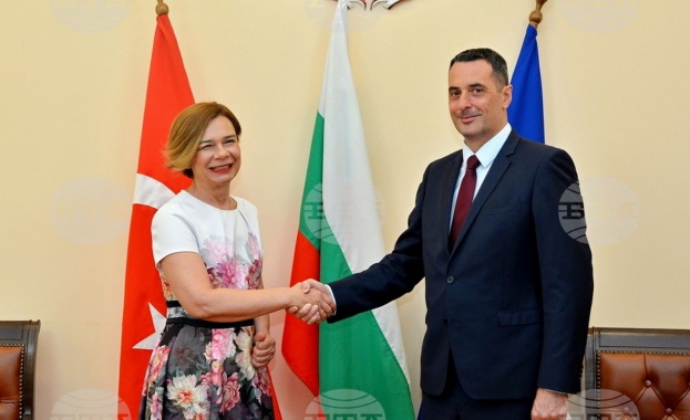 Повече влакове между Пловдив и Одрин и втори жп преход с Турция