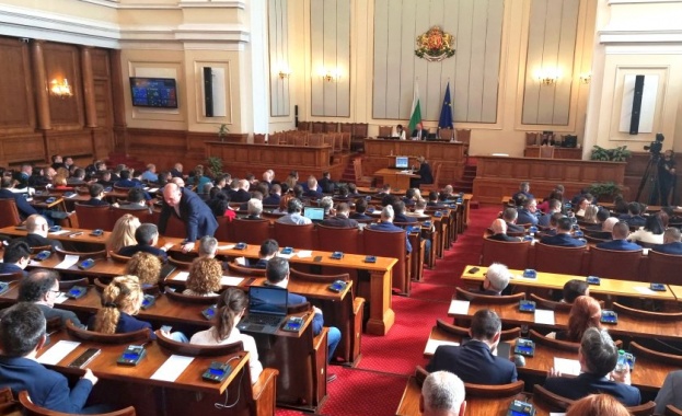 Държавният бюджет влиза в сила от 1 август след като