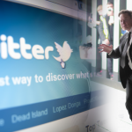 Илон Мъск бие шута на птицата в Twitter