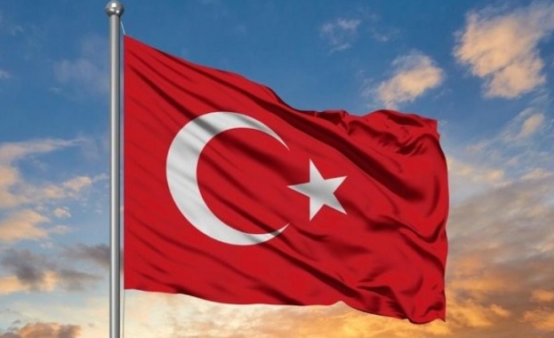 Специален химн по повод стогодишнината от основаването на Република Турция