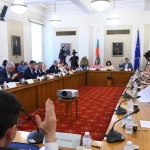 Депутатите не приеха да се откажем от дерогацията за руския петрол