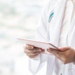 Положителна тенденция: Новото поколение лекари избира България пред чужбина