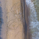 Огромна лендарт рисунка се появи на брега на Дуранкулак часове преди бурята