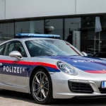 Австрия кани гражданите си на кафе с полицаи