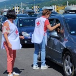Доброволците не получават заплащане...