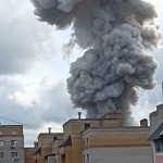 Една жертва, 12 души в неизвестност и десетки пострадали след взрива в завод край Москва