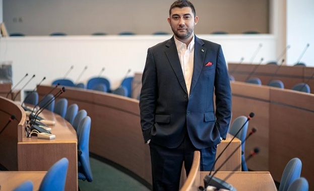 Карлос Контрера: Вежди Рашидов падна жертва на либералния екстремизъм