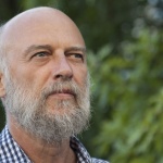 Какво пише в книгата на Едвин Сугарев, която беше „арестувана“ на границата?