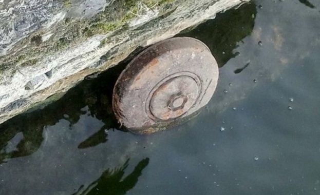 Противотанкова мина е открита вчера по обяд в морето край