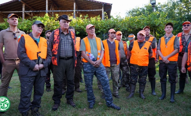 Първата пушка която откри новия ловен сезон гръмна в ЛРД Челопечене