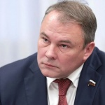 Петър Толстой: Руските военни ще унищожат всички френски войници в Украйна