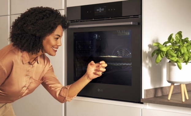 LG разкрива новия си кухненски пакет за вграждане за „по-добър кулинарен живот за всички" на IFA 2023