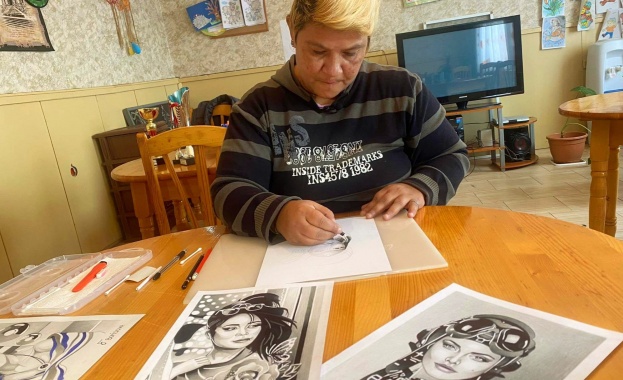 Фанка Борисова от Дом да възрастни хора с умствена изостаналост