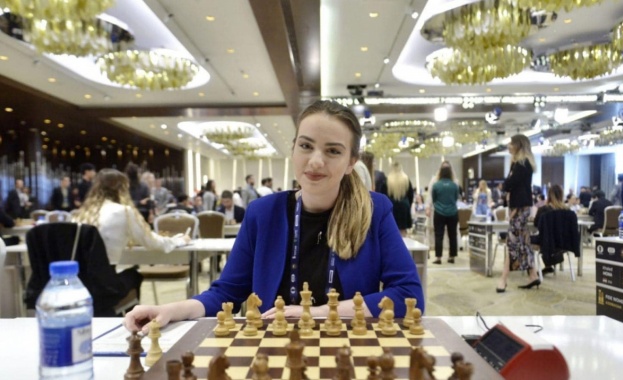 Според треньора на шахматистката Нургюл Салиманова Живко Жеков ни очакват