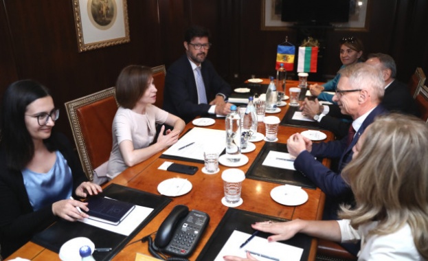 В Атина: Денков обсъди Шенген с президента на Молдова и премиера на Румъния