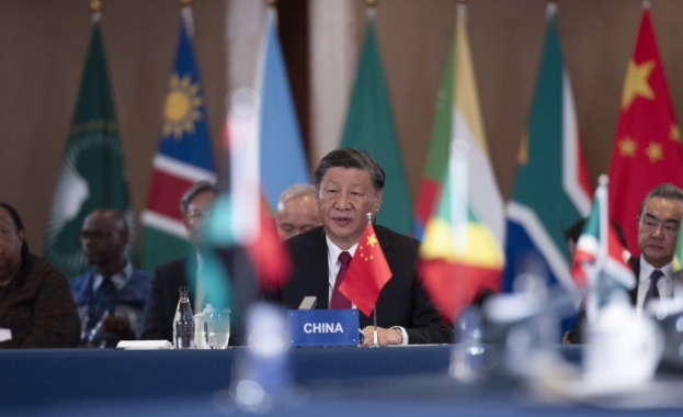 Премиерът на Индия Нарендра Моди и лидерът на Китай Си