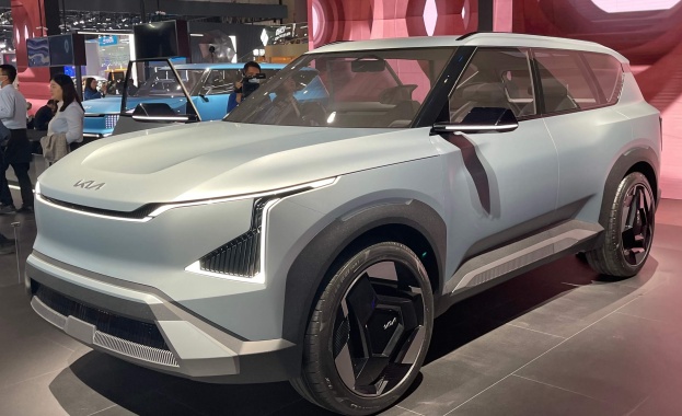 Kia разкри първите подробности за изцяло новото си 100 електрическо