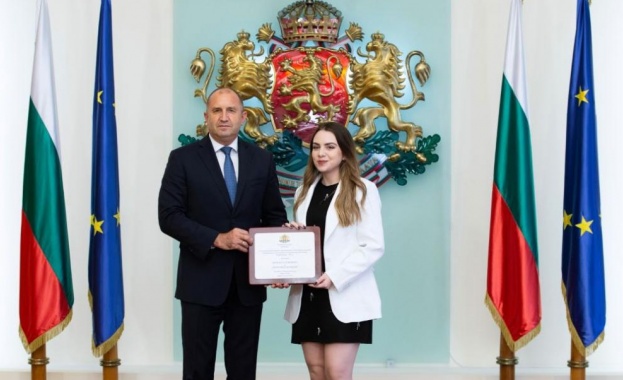 Радев: Изключителното представяне на Нургюл Салимова е успех за цяла България