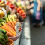 Повишаване на цените на основни хранителни стоки