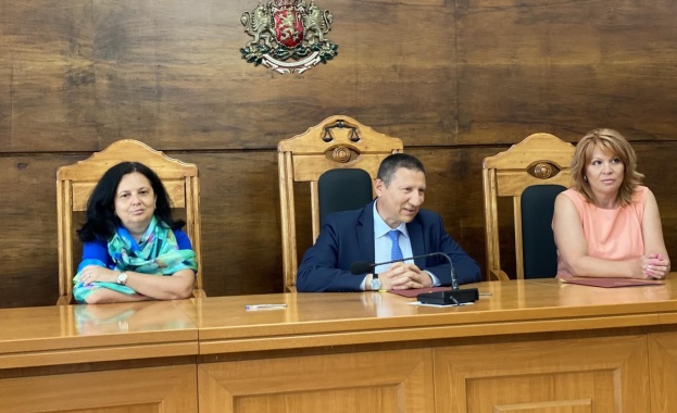 Изпълняващият функциите главен прокурор Борислав Сарафов представи пред прокурорите от