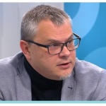 Журналист: В момента тече едно мълчаливо надцакване кой първи ще каже „предсрочни избори"