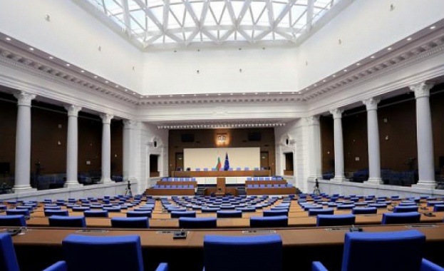 Фалстарт на първото заседание на НС след местните избори