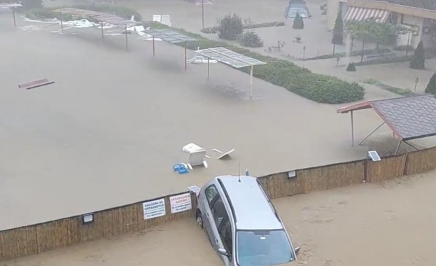 Четири са вече жертвите на поройните дъждове в Царево съобщиха