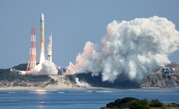 Япония изстреля тази сутрин първия си модул за изследване на