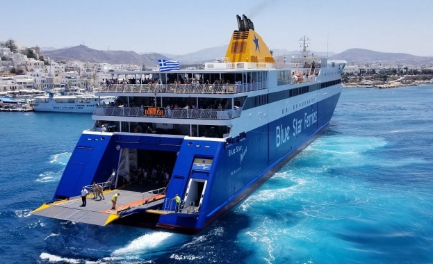 Заради рязко влошаването на времето: Очакват се проблеми с фериботите в Гърция