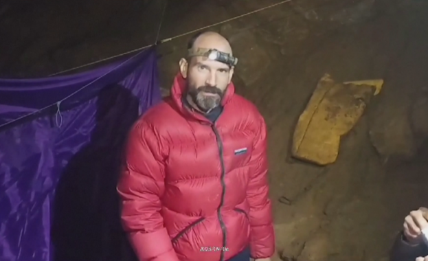 Блокираният на 1000 метра под земята американски учен: Ще се нуждая от сериозна помощ, за да изляза 
