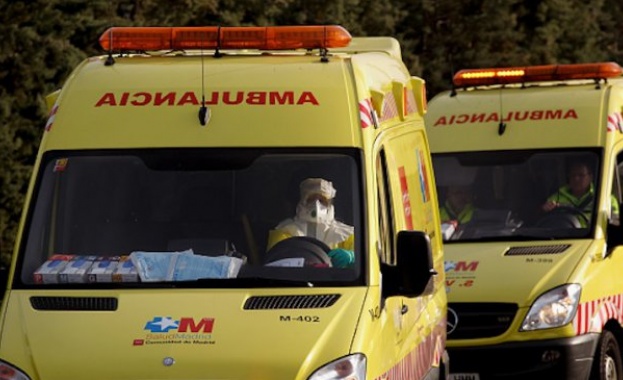 Влак помете 7 души на жп прелез в Испания, има жертви