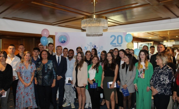 Председателят на Държавната агенция за закрила на детето д р Теодора